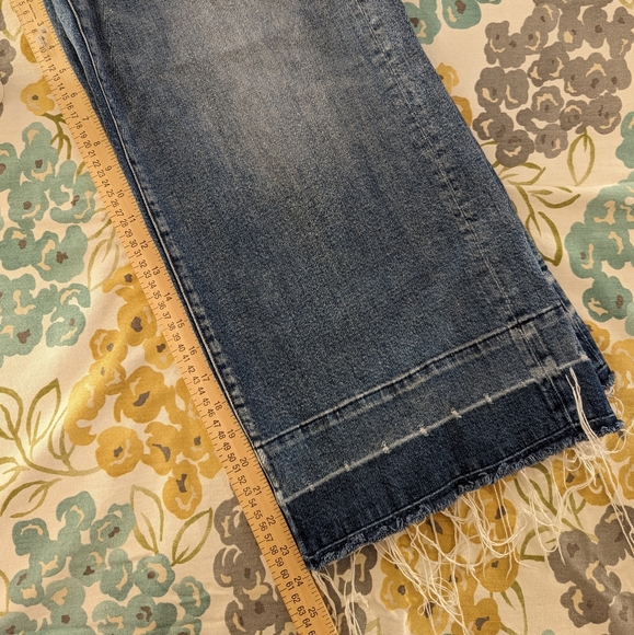 Madewell Wide-Leg Crop Jeans - Picture 6 of 11